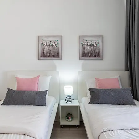 Aziza 1- Bedroom In Appartement Larnaca