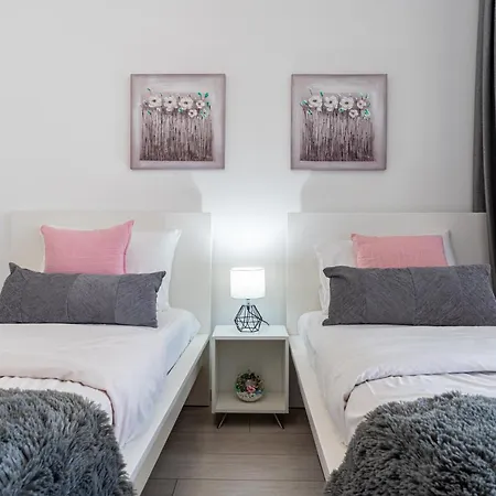 Aziza 1- Bedroom In Apartment