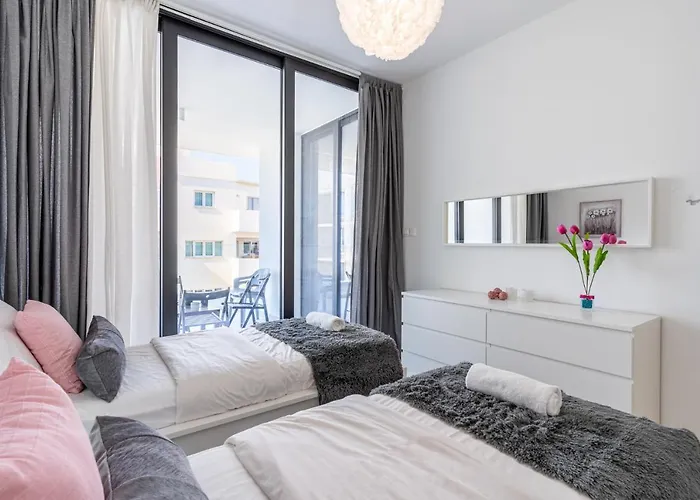 Daire Aziza 1- Bedroom In *